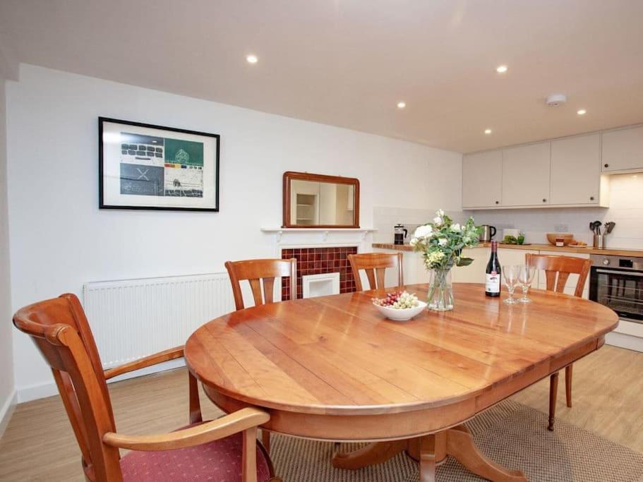 1 Perfectly Located Stylish, Comfortable Apartment Sidmouth Eksteriør bilde