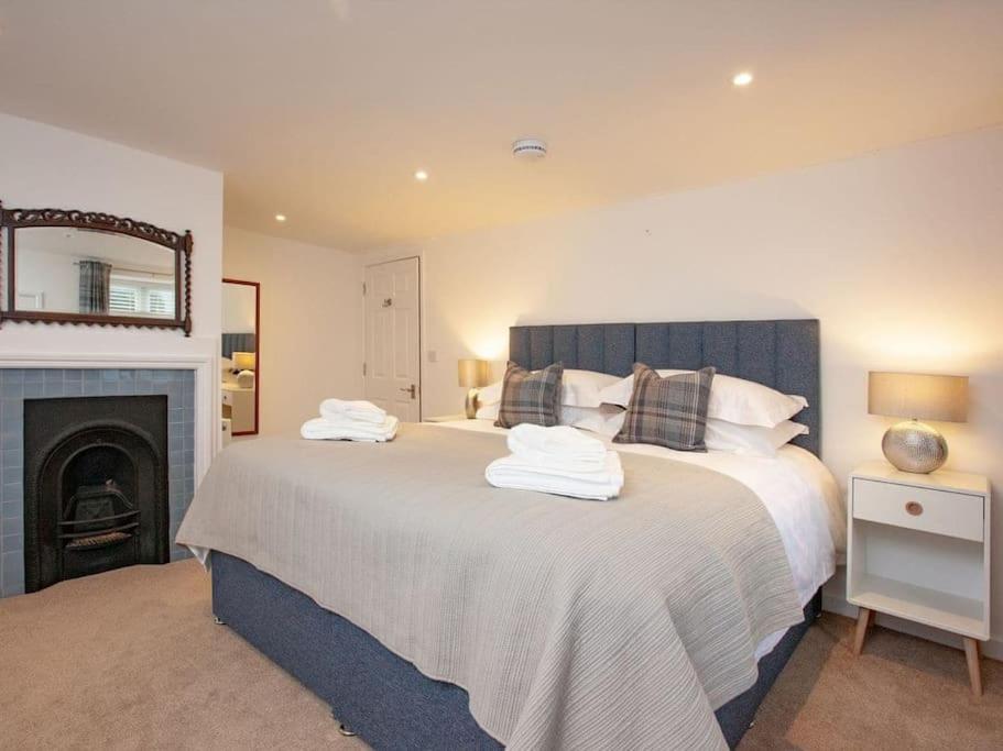 1 Perfectly Located Stylish, Comfortable Apartment Sidmouth Eksteriør bilde